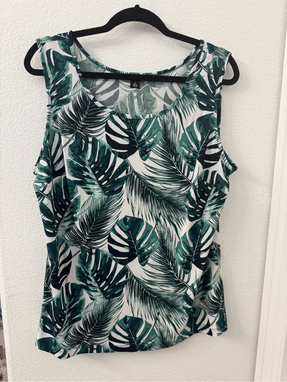 IMAN Green Tropical Leaf Print Scoop Neck Tank 1X palm coastal beach Hawaii